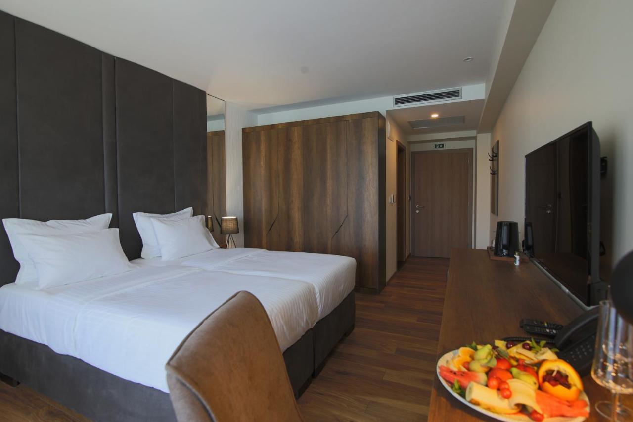Glorius Hotel Велес Екстериор снимка