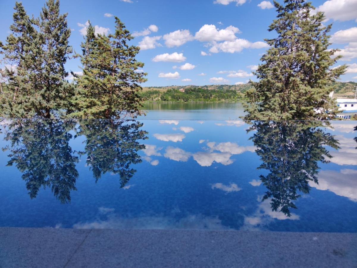 Glorius Hotel Велес Екстериор снимка